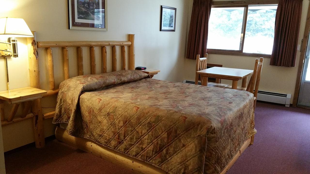 فالماونت Yellowhead Motel المظهر الخارجي الصورة